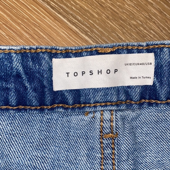TopShop Super Ripped Mom Shorts / Size 8 - Picture 7 of 8